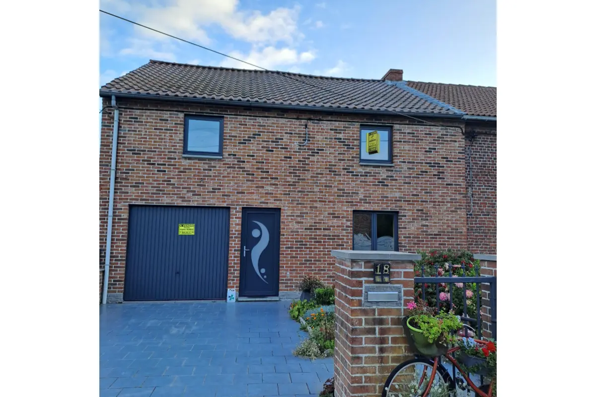 Maison à vendre à Ghlin 7011 220000.00€ 4 chambres m² - annonce 607829