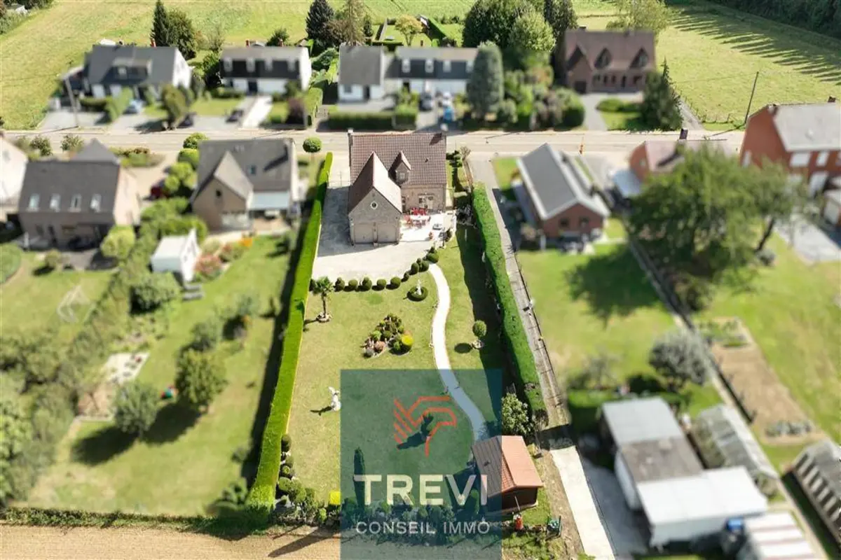 Villa à vendre à Braine-le-Comte 7090 596000.00€ 4 chambres 250.00m² - annonce 609480