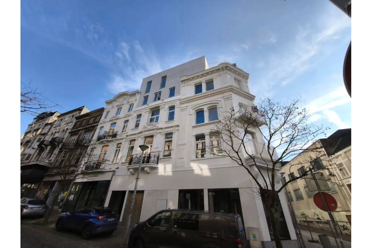 Appartement à  à Charleroi 6000 825.00€ 2 chambres 70.00m² - annonce 609485