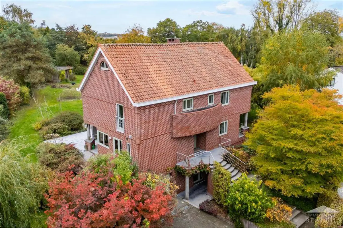 Maison à vendre à Frasnes-lez-Gosselies 6210 630000.00€ 3 chambres 226.00m² - annonce 609136