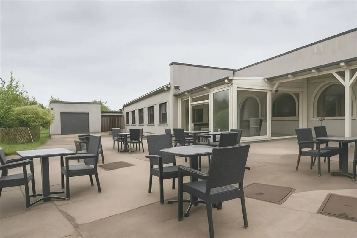 Commerce à vendre à Laplaigne 7622 595000.00€ 3 chambres 850.00m² - annonce 609072