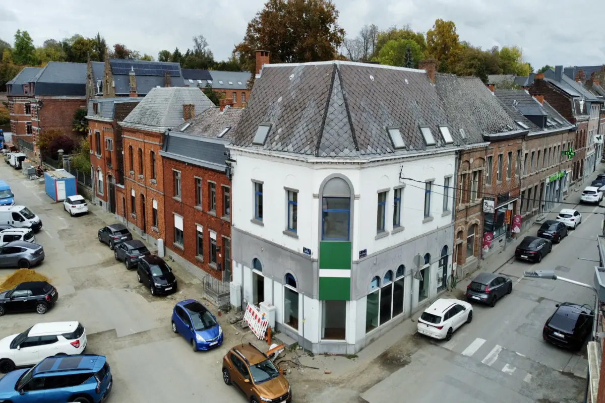 Immeuble de rapport - Immeuble à appartement à vendre à Le Roeulx 7070 200000.00€  chambres 255.00m² - annonce 609185
