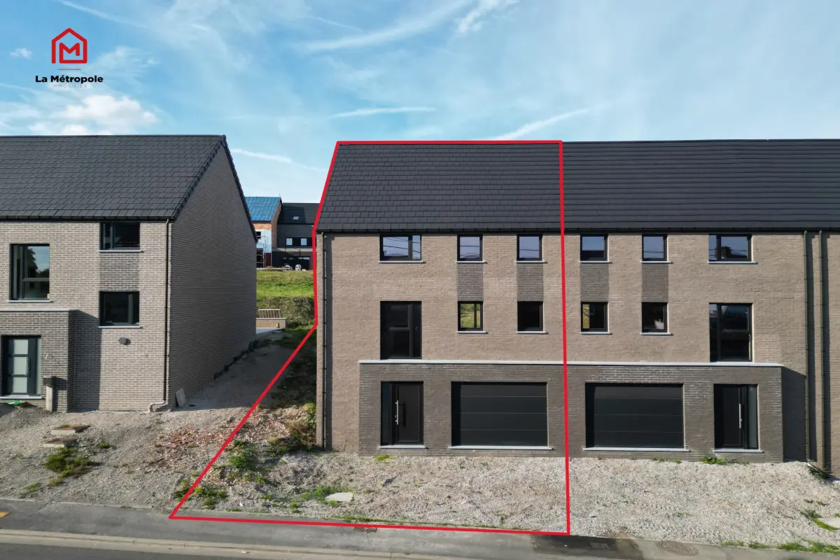 Villa à vendre à Roux 6044 195000.00€ 3 chambres 185.00m² - annonce 610684