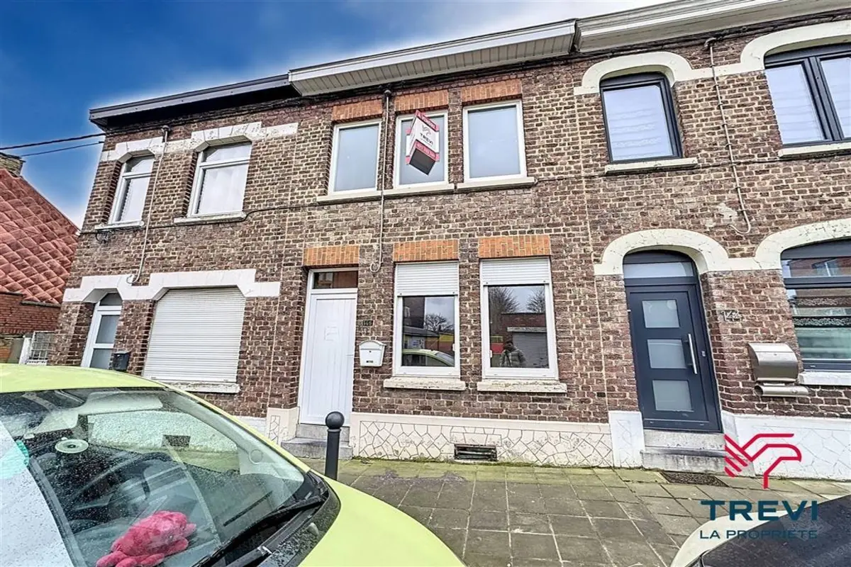 Maison à à Gilly 6060 125000.00€ 2 chambres 100.00m² - annonce 610635