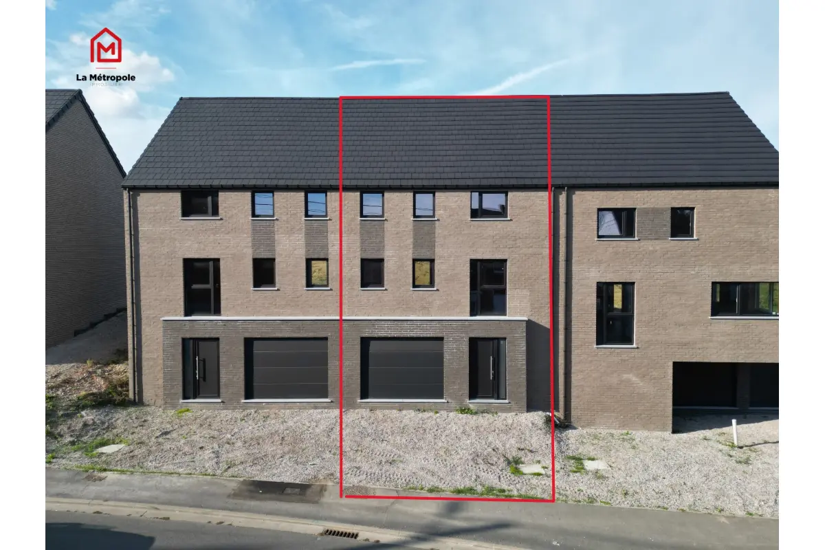 Villa à vendre à Roux 6044 185000.00€ 3 chambres 185.00m² - annonce 610683