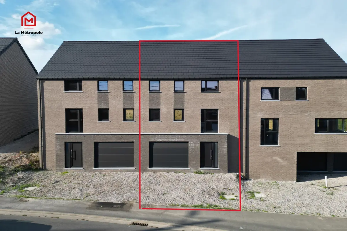 Villa à vendre à Roux 6044 185000.00€ 3 chambres 185.00m² - annonce 610683