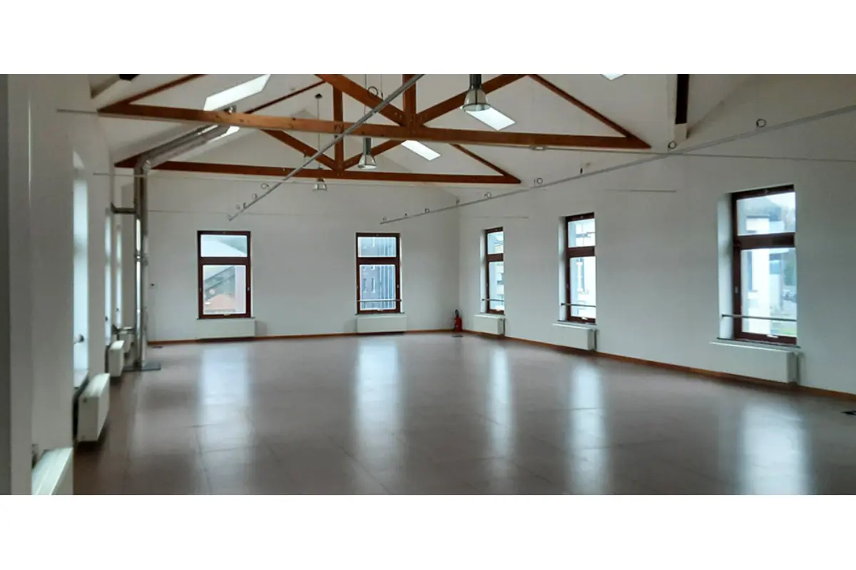 Commerce à louer à Enghien 7850 0.00€ 0 chambres m² - annonce 610681