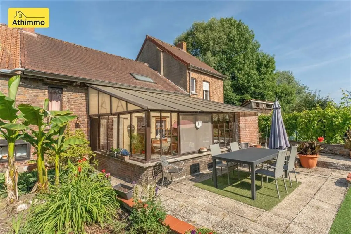 Maison à vendre à Isières 7822 385000.00€ 5 chambres 245.00m² - annonce 610381