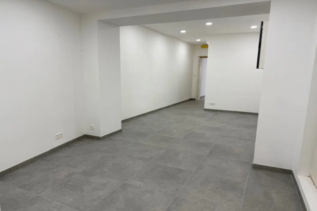 Commerce à  à Farciennes 6240 750.00€  chambres 80.00m² - annonce 611580