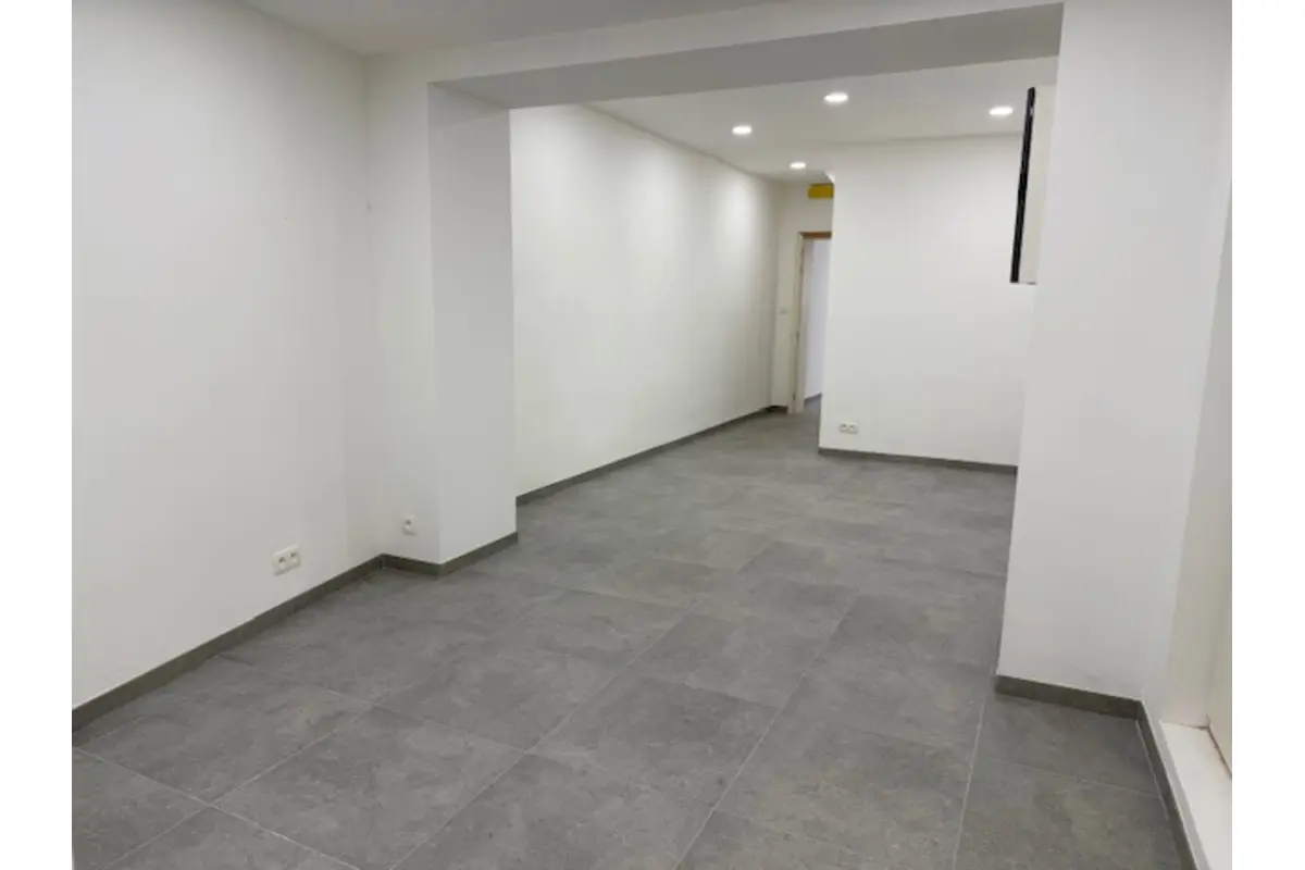 Commerce à louer à Farciennes 6240 750.00€  chambres 80.00m² - annonce 611580