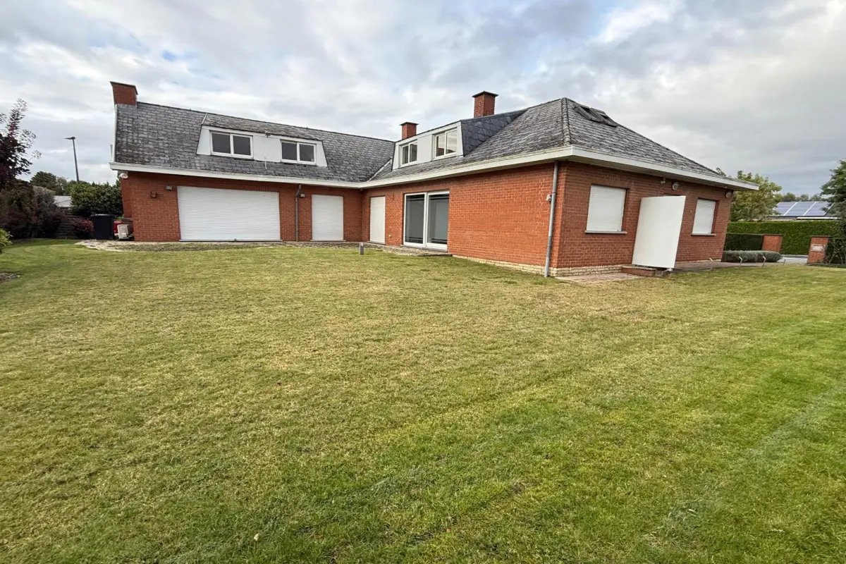 Villa à vendre à Mons 7000 395000.00€ 5 chambres 302.00m² - annonce 611195