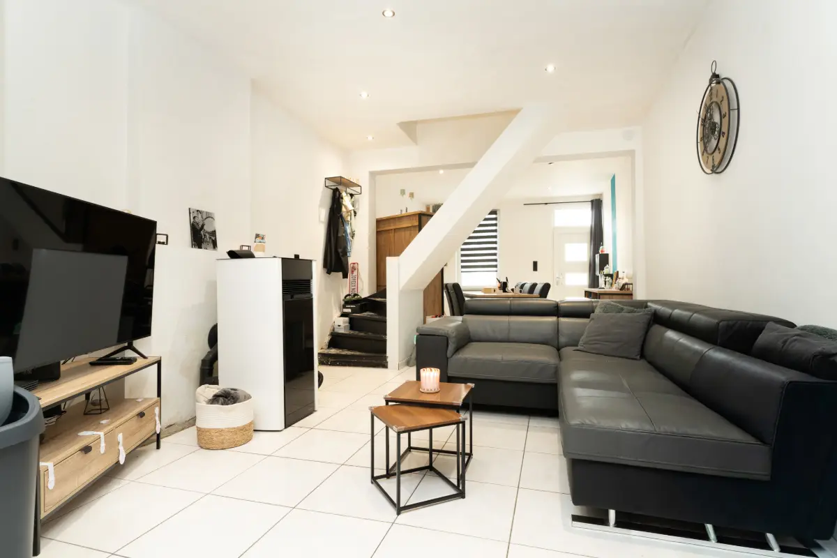 Maison à vendre à Houdeng-Goegnies 7110 145000.00€ 2 chambres 109.00m² - annonce 611194