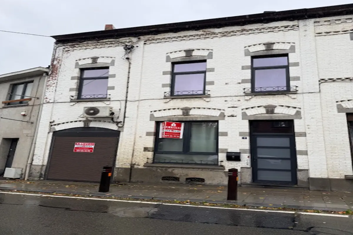 Maison à  à Sambreville 5060 950.00€ 4 chambres m² - annonce 611578