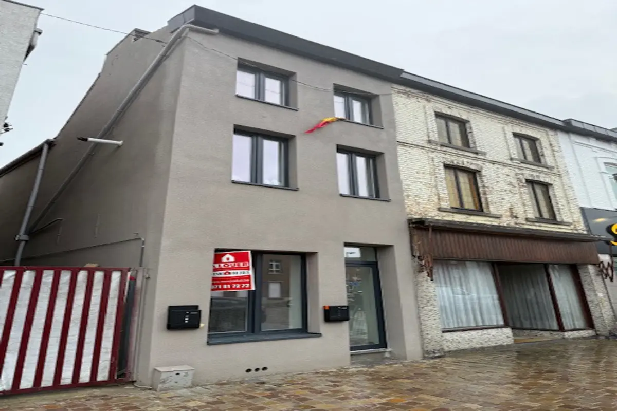 Commerce à  à Farciennes 6240 750.00€  chambres 80.00m² - annonce 612712