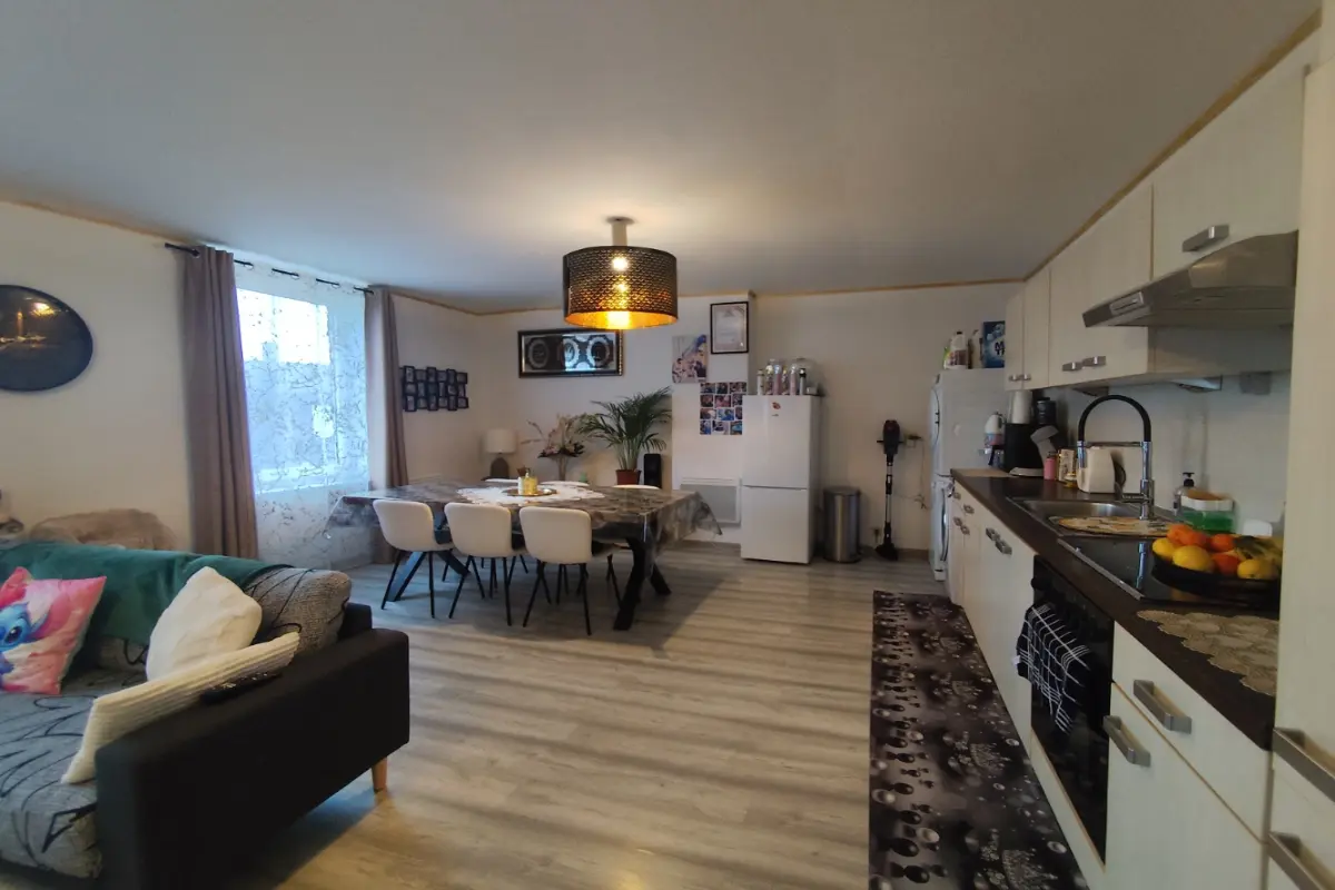 Appartement à louer à Mouscron 7700 700.00€  chambres m² - annonce 612135