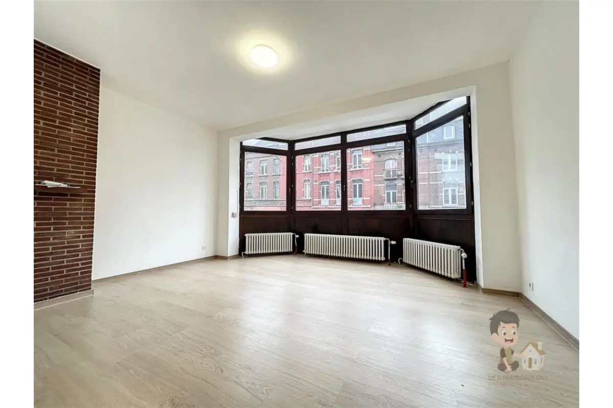 Immeuble de rapport - Immeuble à appartement à vendre à Charleroi 6000 555000.00€ 8 chambres 250.00m² - annonce 612303