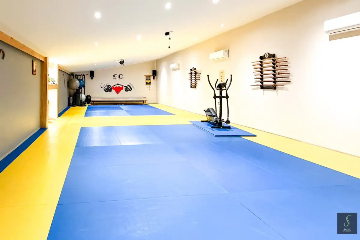 Commerce à vendre à Leval-Trahegnies 7134 155000.00€  chambres m² - annonce 612099