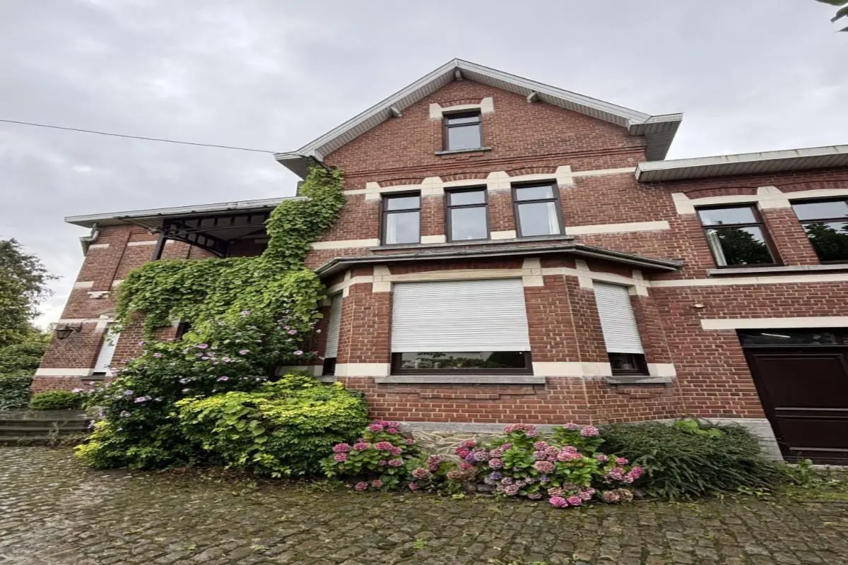 Maison de maître à vendre à Braine-le-Comte 7090 475000.00€ 5 chambres 366.00m² - annonce 613013