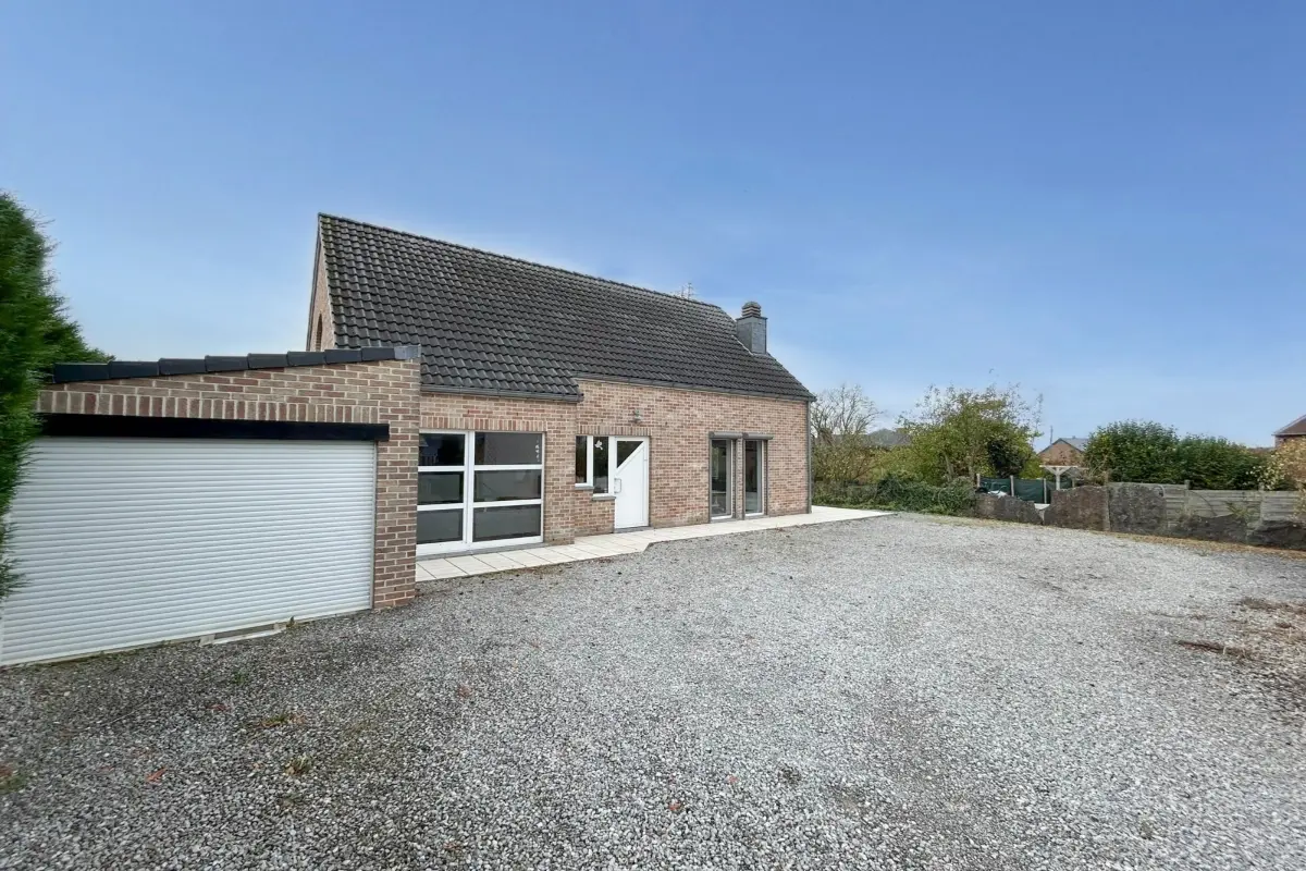 Villa à à Sart-Saint-Laurent 5070 279000.00€ 3 chambres 153.00m² - annonce 613181