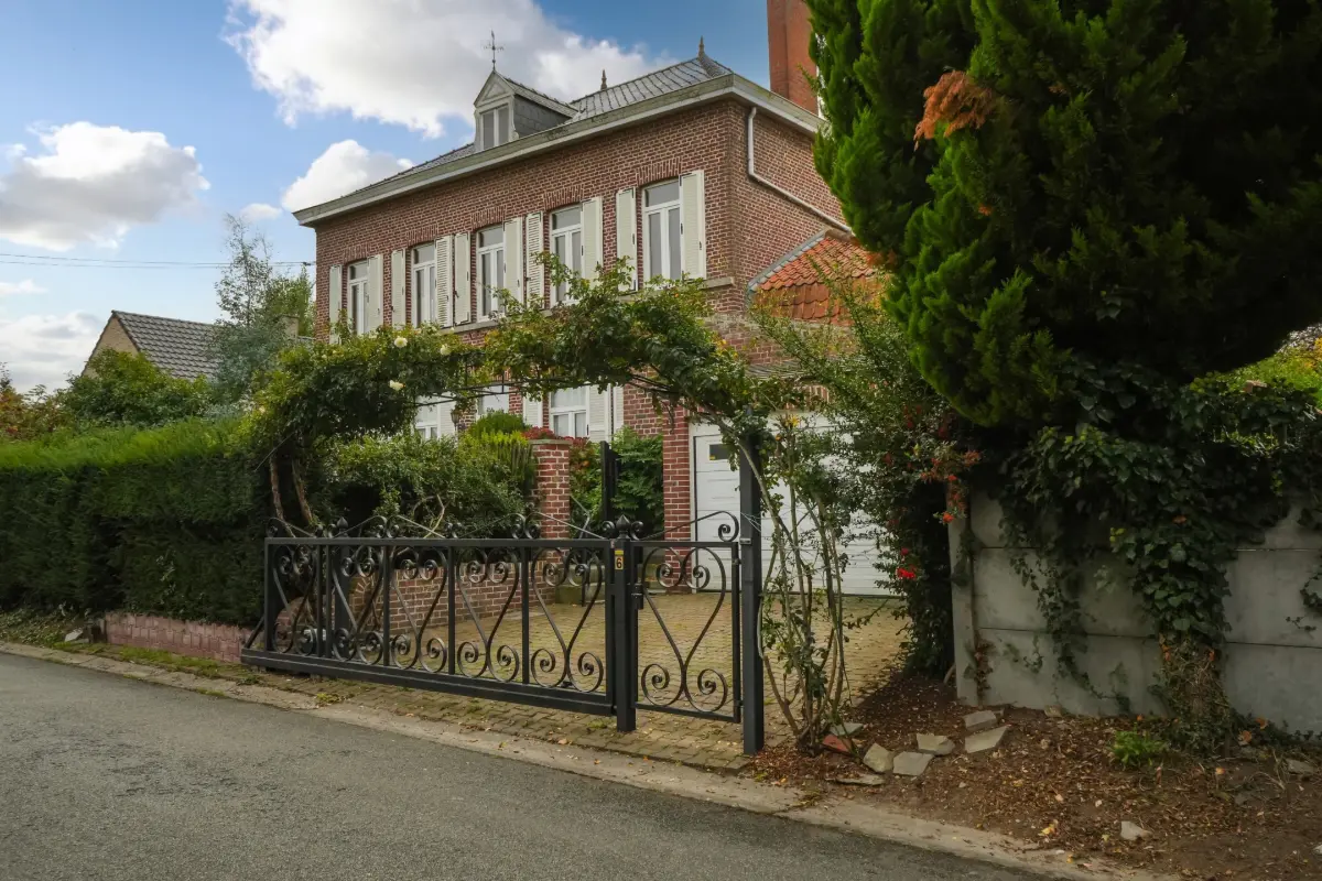 Maison de maître à vendre à Marquain 7522 470000.00€ 6 chambres 370.00m² - annonce 613184