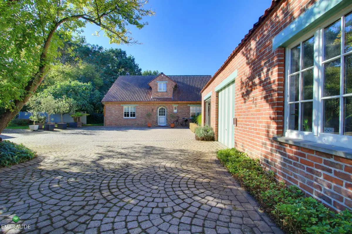 Villa à vendre à Hérinnes-lez-Pecq 7742 595000.00€ 3 chambres 316.00m² - annonce 613185