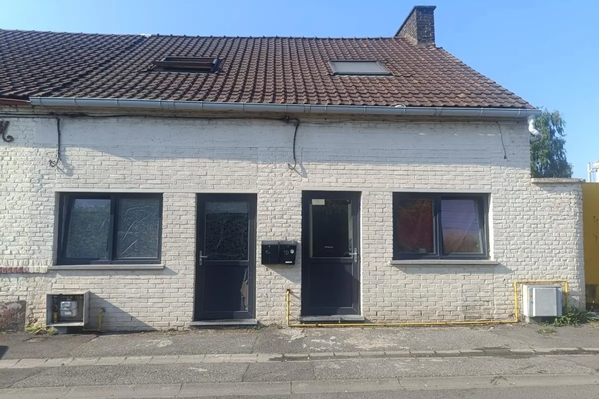 Maison à vendre à Marchienne-au-Pont 6030 42000.00€ 2 chambres 56.00m² - annonce 614045