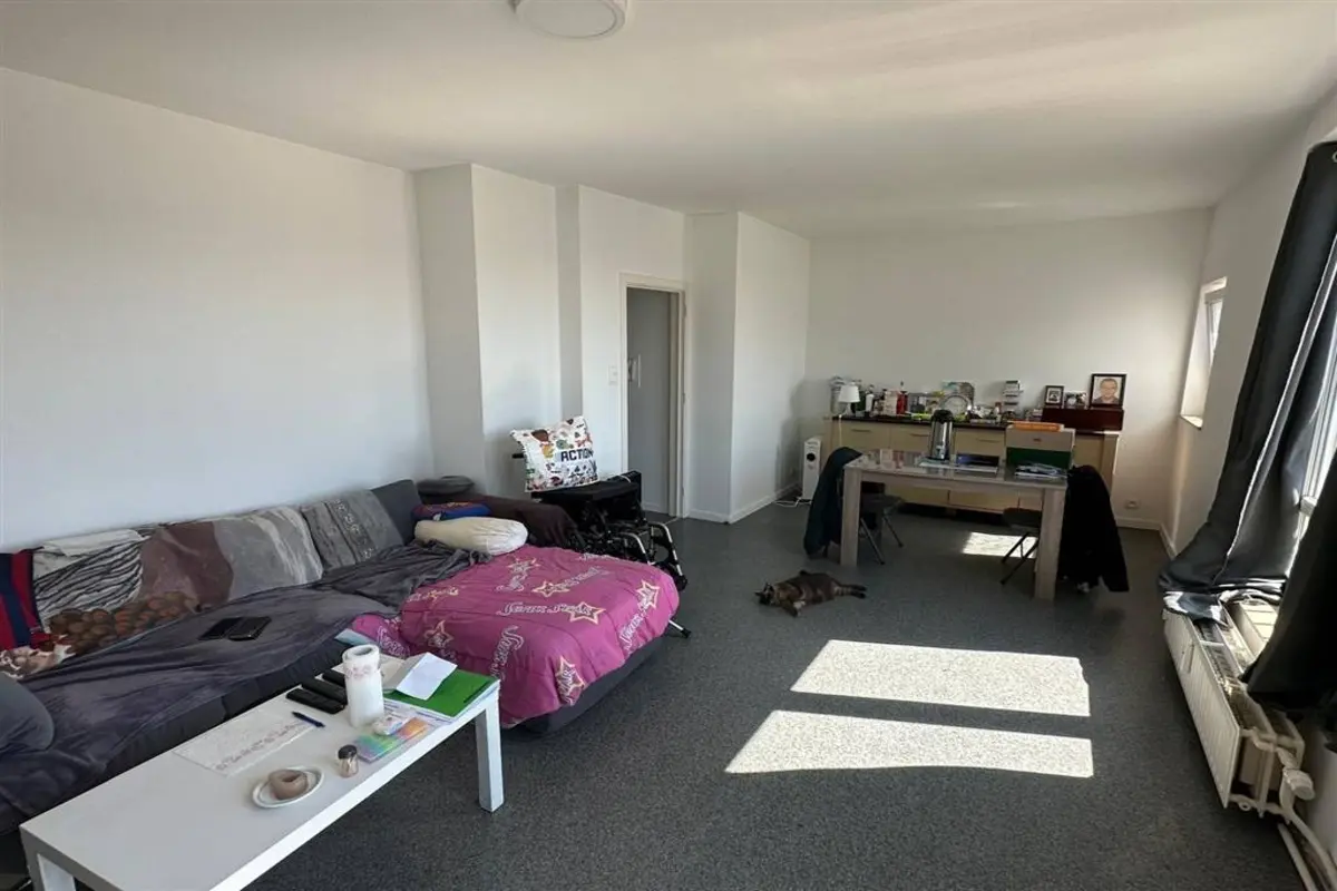 Appartement à vendre à Charleroi 6000 89000.00€ 1 chambres 67.00m² - annonce 613531
