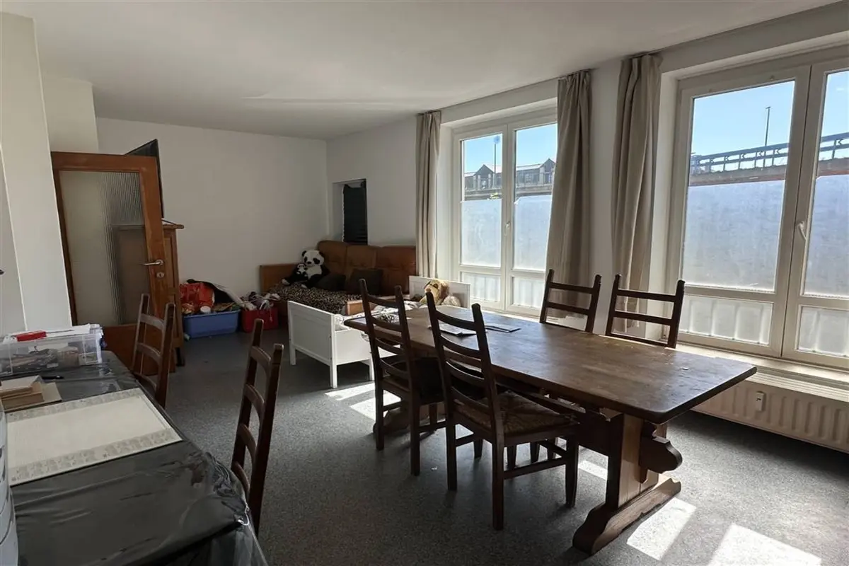 Appartement à vendre à Charleroi 6000 89000.00€ 1 chambres 67.00m² - annonce 613526