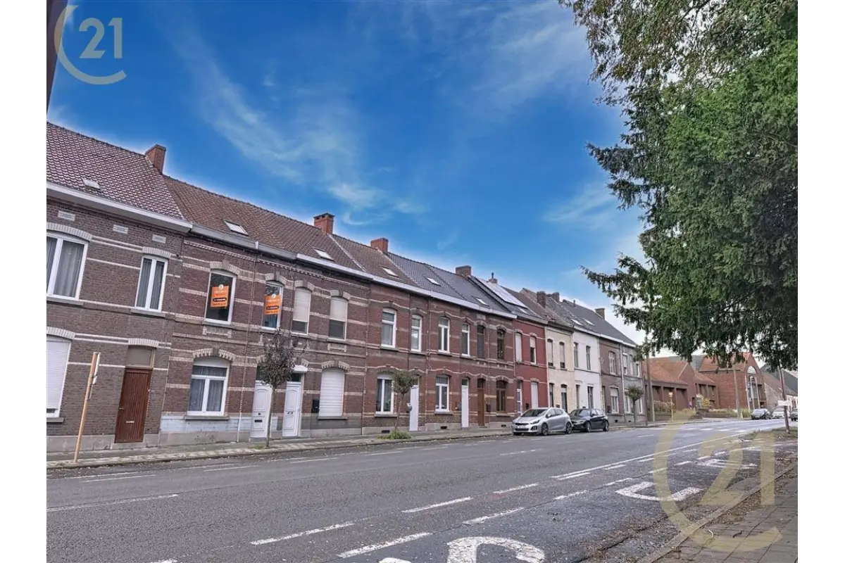 Maison à vendre à Leuze-en-Hainaut 7900 210000.00€ 3 chambres 172.00m² - annonce 614571