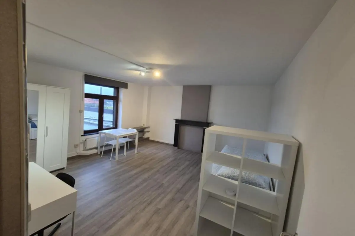 Studio à louer à Ecaussinnes 7190 325.00€ 1 chambres 24.00m² - annonce 614753