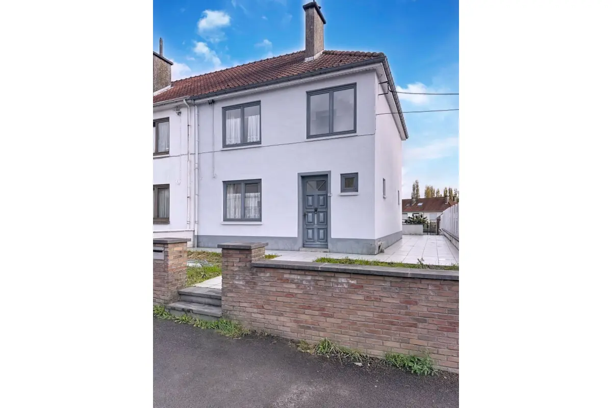 Maison à vendre à Haine-Saint-Pierre 7100 175000.00€ 2 chambres 80.00m² - annonce 659848