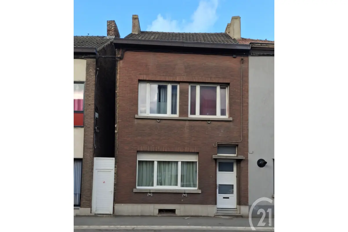 Maison à vendre à Gilly 6060 157000.00€ 5 chambres 184.00m² - annonce 615707