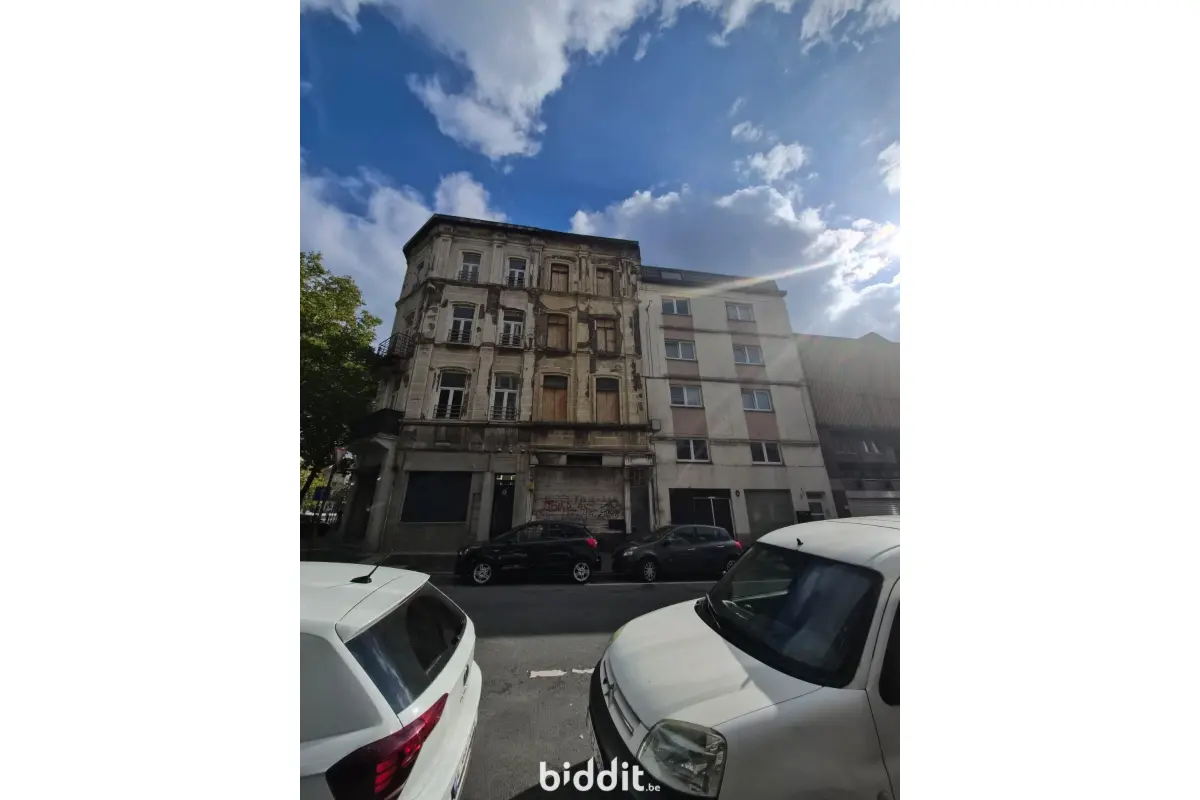 Maison à vendre à Charleroi 6000 50000.00€ 12 chambres m² - annonce 616449