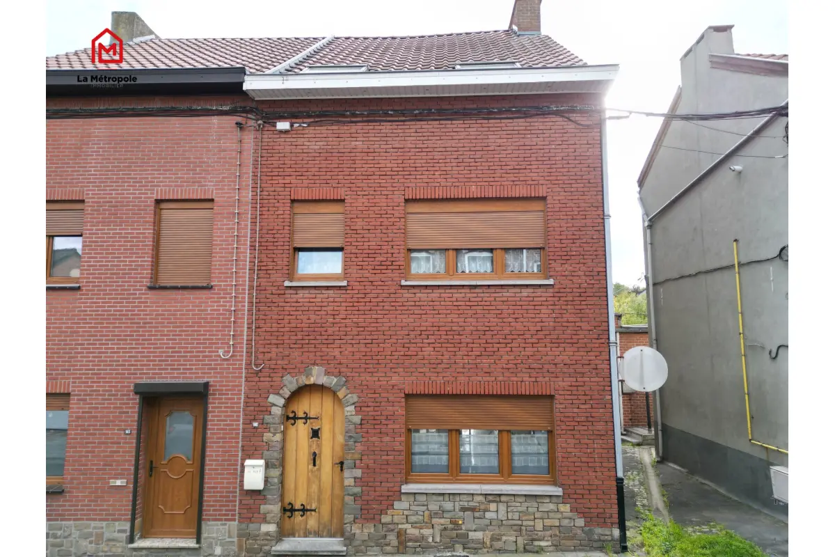 Maison à vendre à Gilly 6060 229000.00€ 5 chambres 202.00m² - annonce 616469