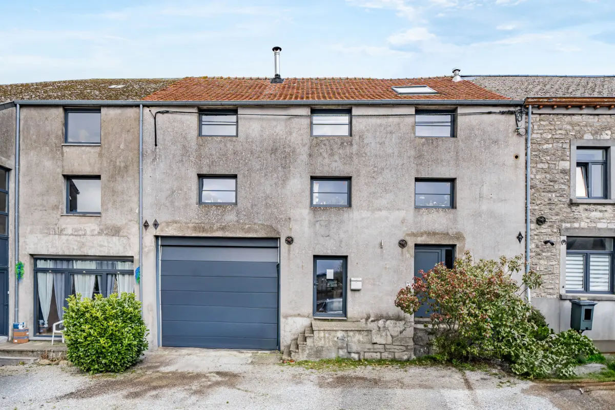 Immeuble de rapport - Immeuble à appartement à à Rosée 5620 469000.00€ 7 chambres m² - annonce 616938