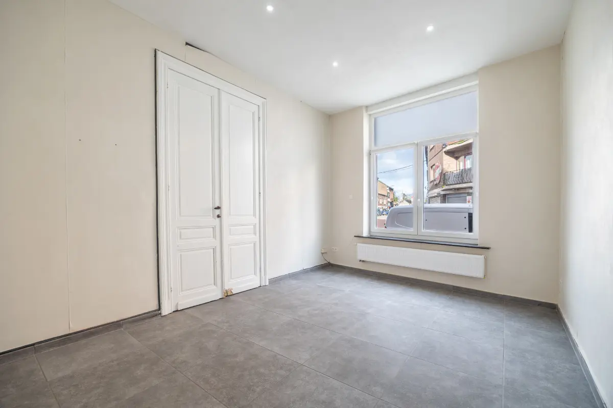 Maison à vendre à Monceau-sur-Sambre 6031 210000.00€ 4 chambres 203.00m² - annonce 620132