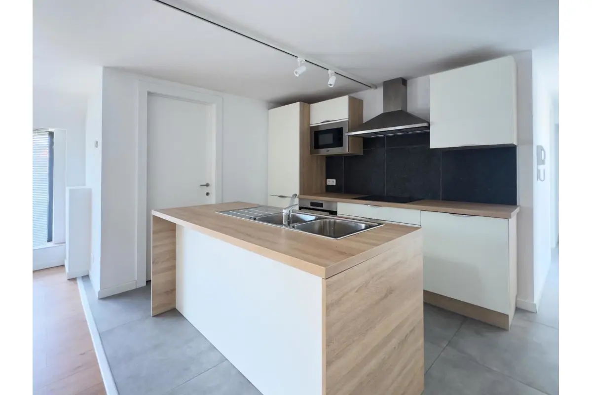 Duplex à  à La Glanerie 7611 400000.00€ 3 chambres 226.00m² - annonce 619533