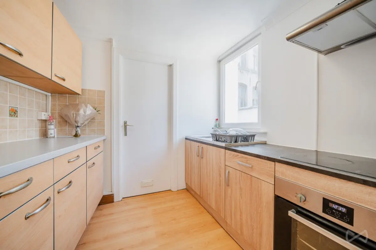 Studio à  à Mons 7000 79000.00€  chambres 28.00m² - annonce 618605