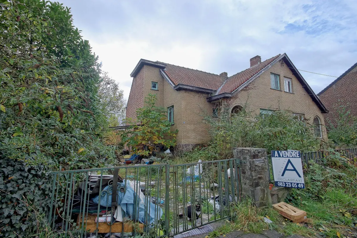 Maison à vendre à Monceau-sur-Sambre 6031 80000.00€ 3 chambres 140.00m² - annonce 618412