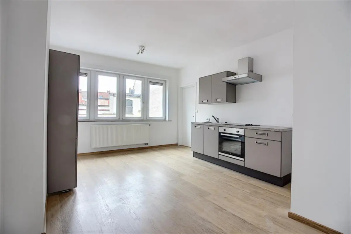 Studio à louer à Tournai 7500 560.00€ 0 chambres 32.00m² - annonce 646706