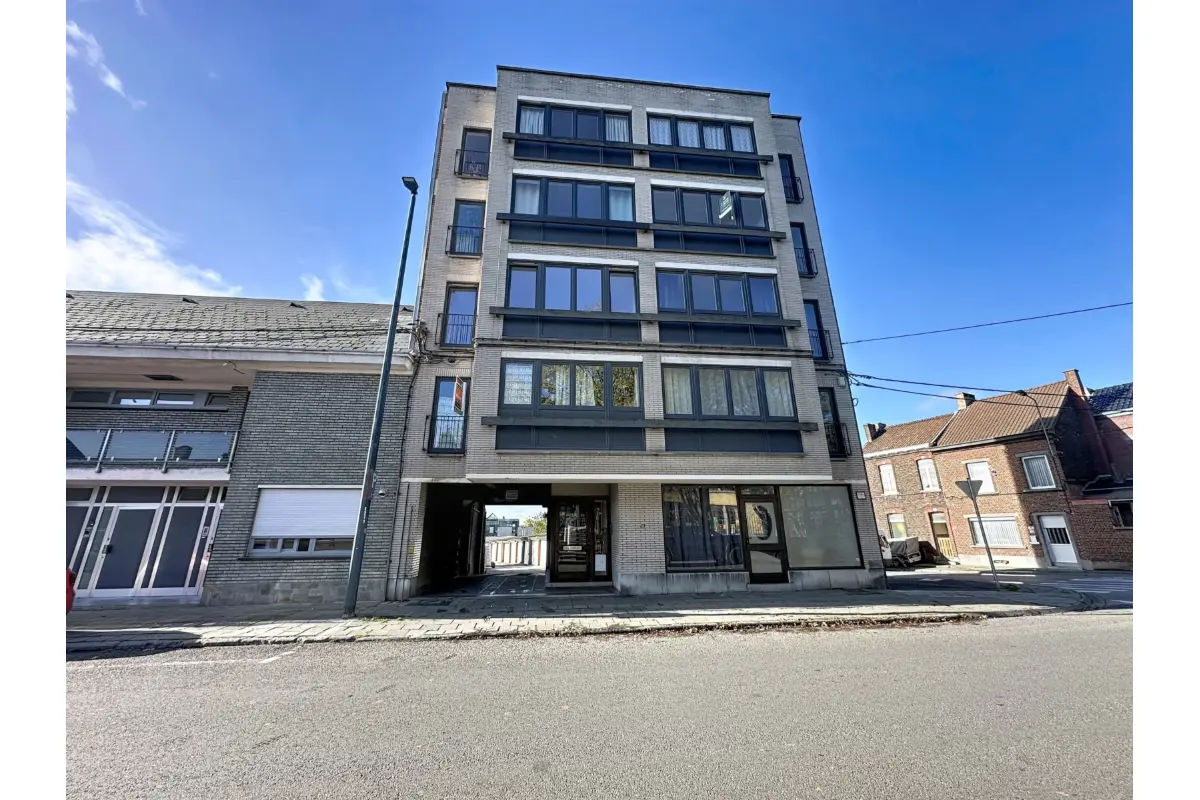 Appartement à  à Gilly 6060 99000.00€ 2 chambres 71.00m² - annonce 621048