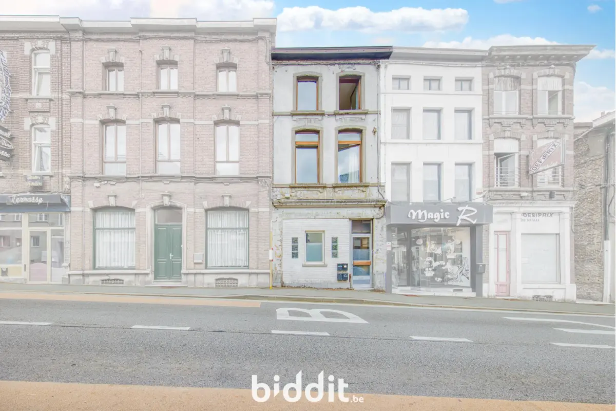 Maison à vendre à Gilly 6060 95000.00€ 5 chambres 316.00m² - annonce 622743