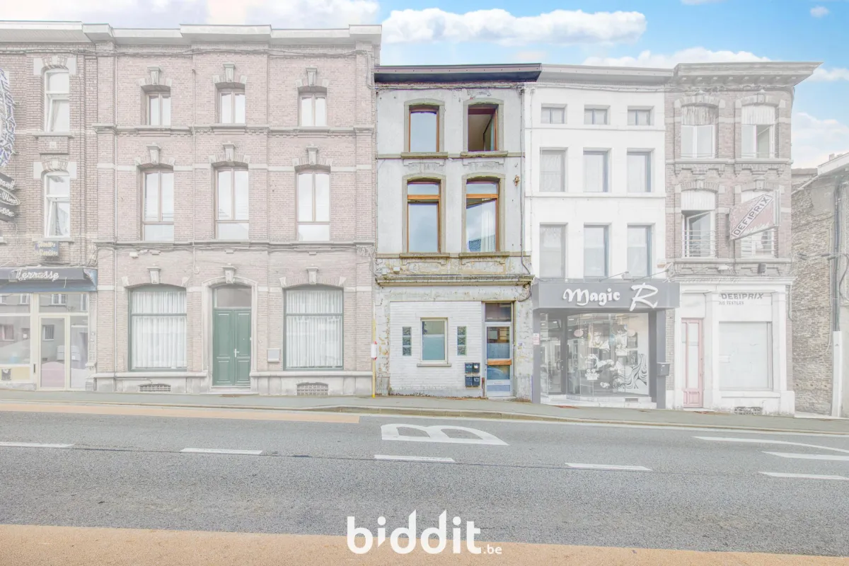 Maison à vendre à Gilly 6060 95000.00€ 5 chambres 316.00m² - annonce 622743