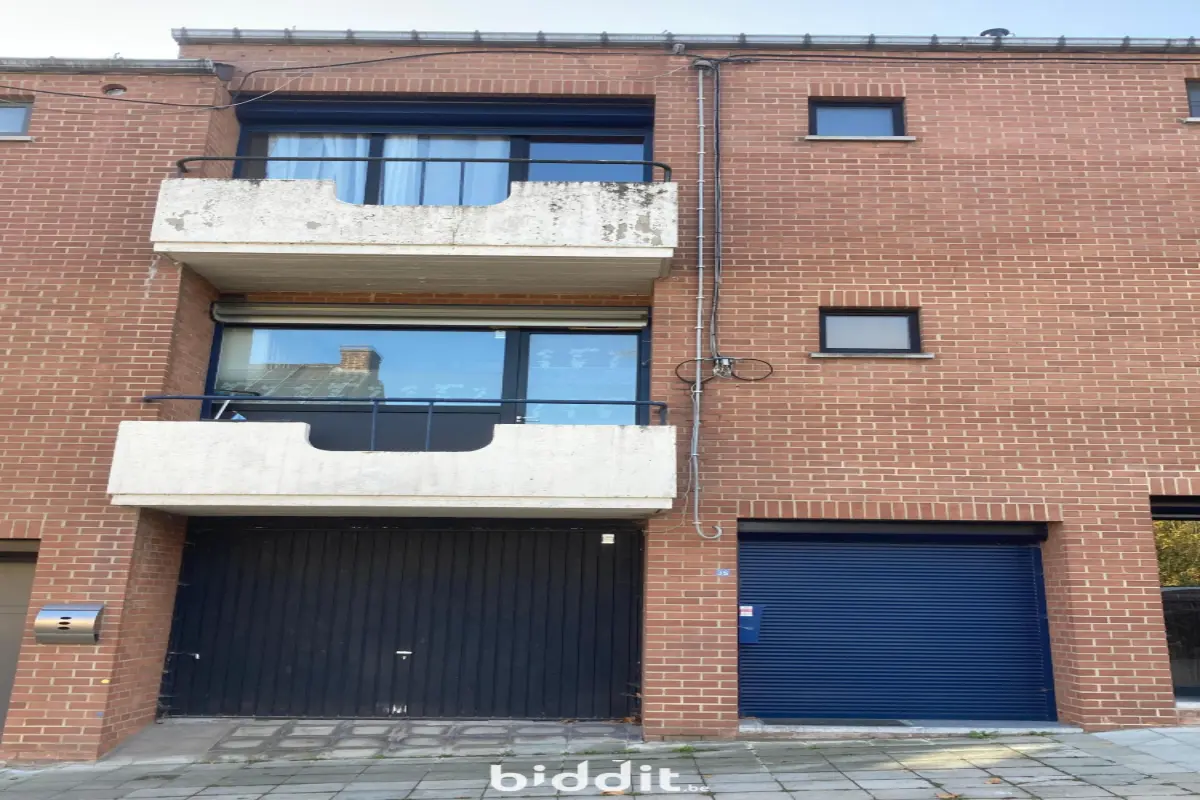 Maison à vendre à Monceau-sur-Sambre 6031 90000.00€ 2 chambres m² - annonce 622840