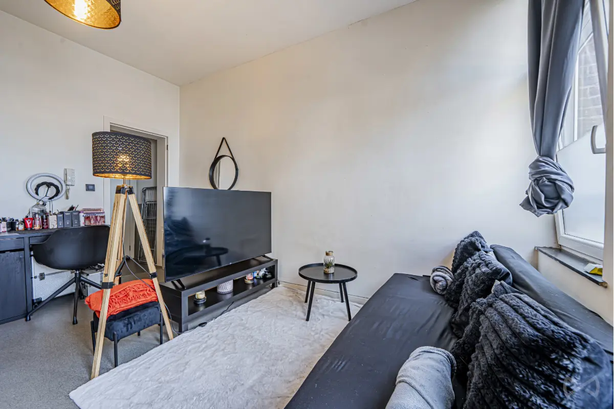 Immeuble de rapport - Immeuble à appartement à  à Mons 7000 295000.00€ 4 chambres 132.00m² - annonce 623569