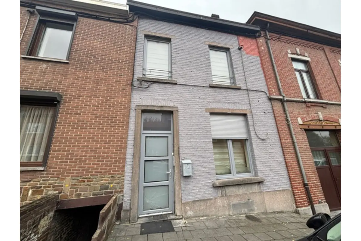 Maison à vendre à Gilly 6060 189000.00€ 4 chambres 200.00m² - annonce 624273