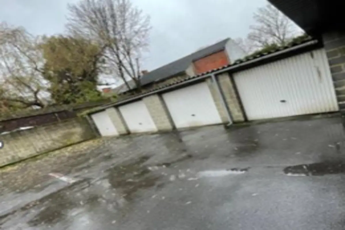 Parking / garage à louer à Couillet 6010 65.00€  chambres m² - annonce 624531