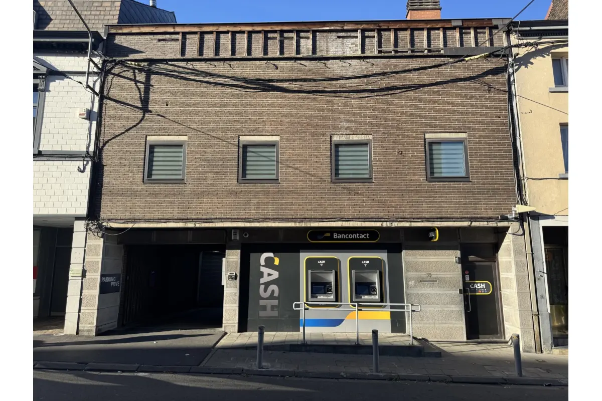 Commerce à  à Strépy-Bracquegnies 7110 450.00€  chambres 50.00m² - annonce 624607