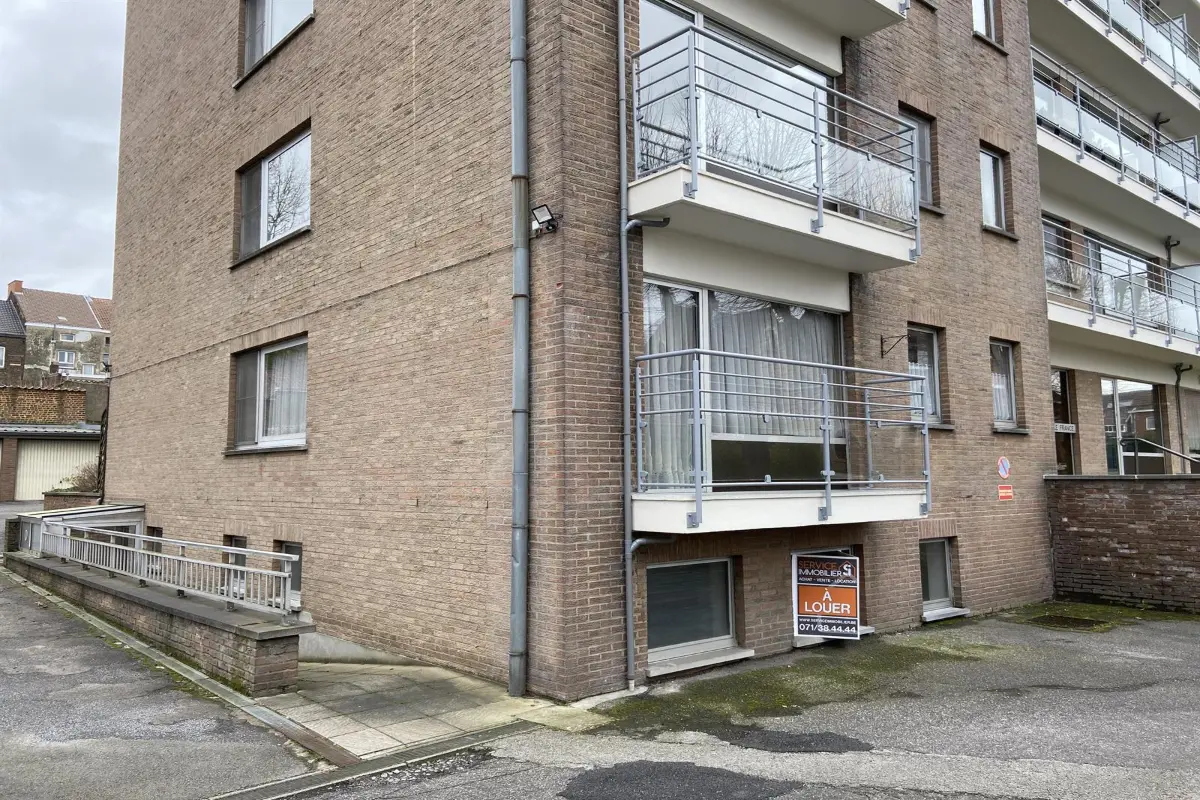 Commerce à louer à Châtelet 6200 675.00€  chambres 75.00m² - annonce 625039