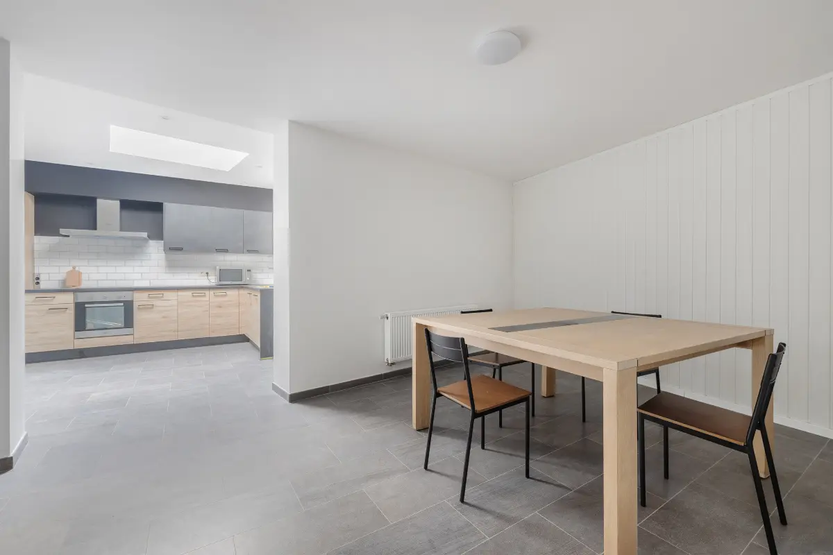 Maison à louer à La Louvière 7100 400.00€ 4 chambres 234.00m² - annonce 625919